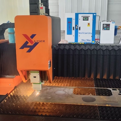 Precisione 3015 1kw 1500W 2000W 3000W 6000W CNC Metal Carbon Fiber Laser Cutting Machine con Raycus Ipg Max Laser Source